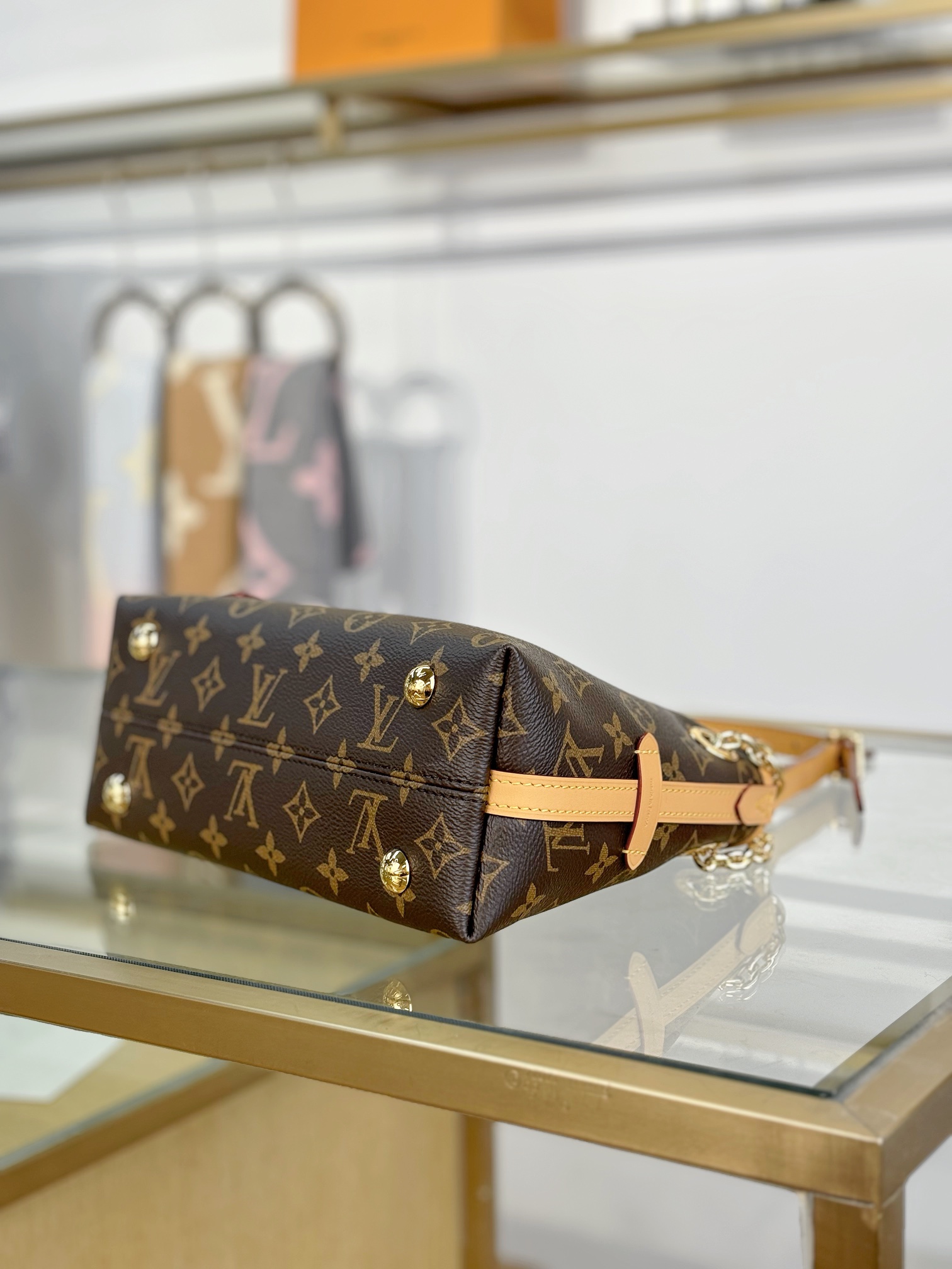 Louis Vuitton CARRYALL BB Handbag M13014