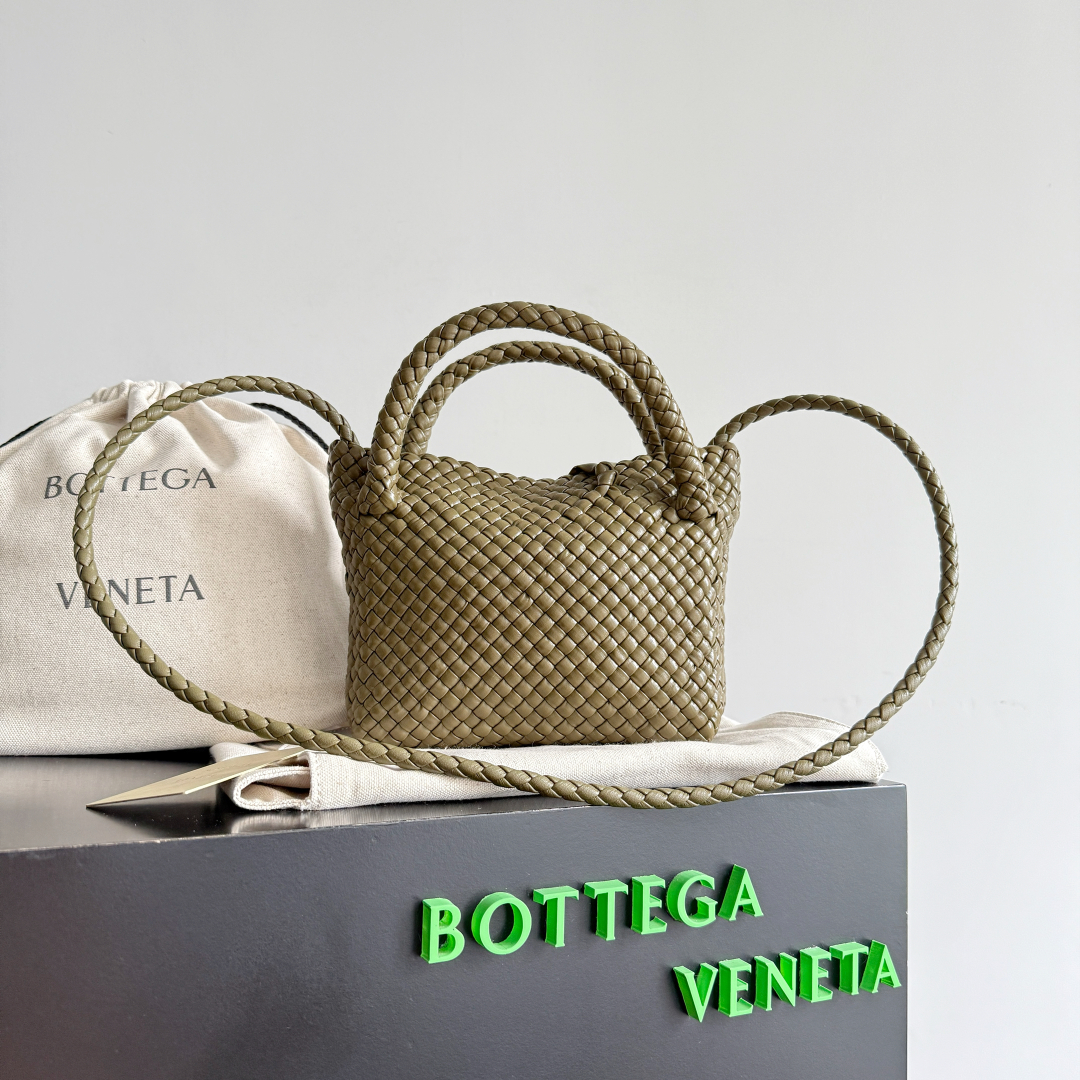Bottega Veneta TOSCA woven handbag 776755