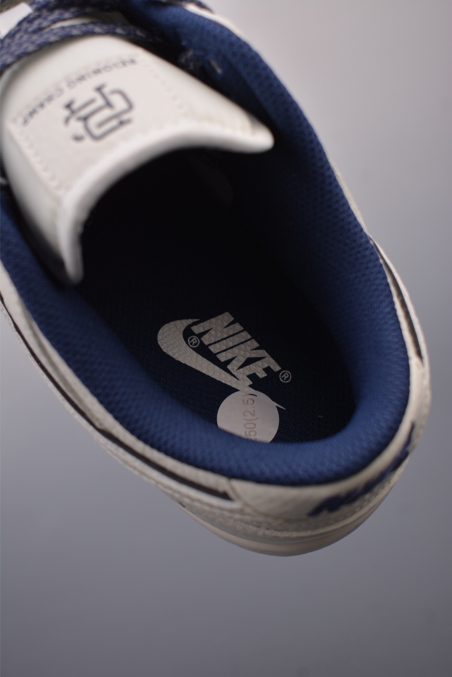 Fragment Design x Nike SB Dunk Low White Blue RC3085-891