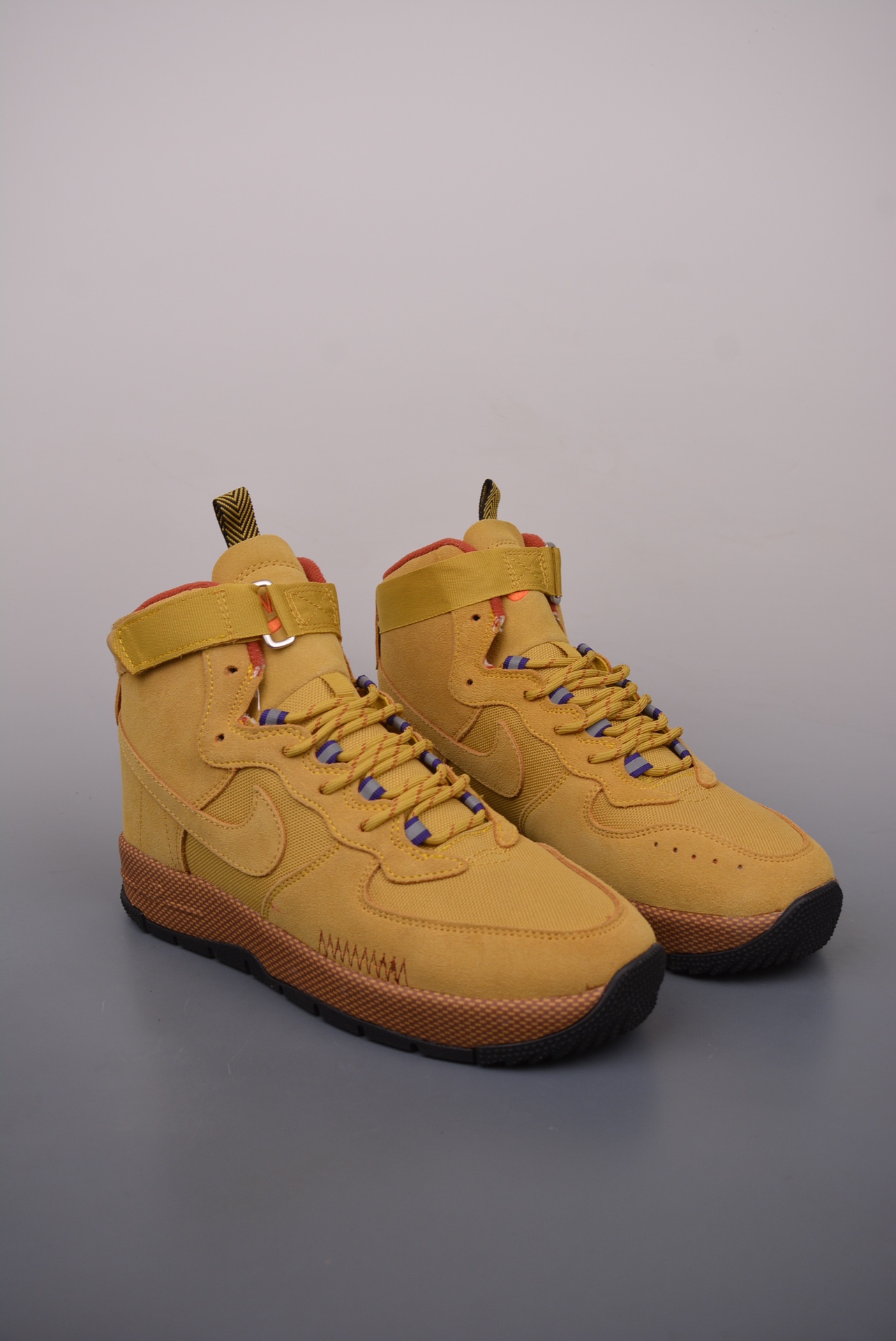 Nike Air Force 1 Wild HighWheat Gold FB2348-700