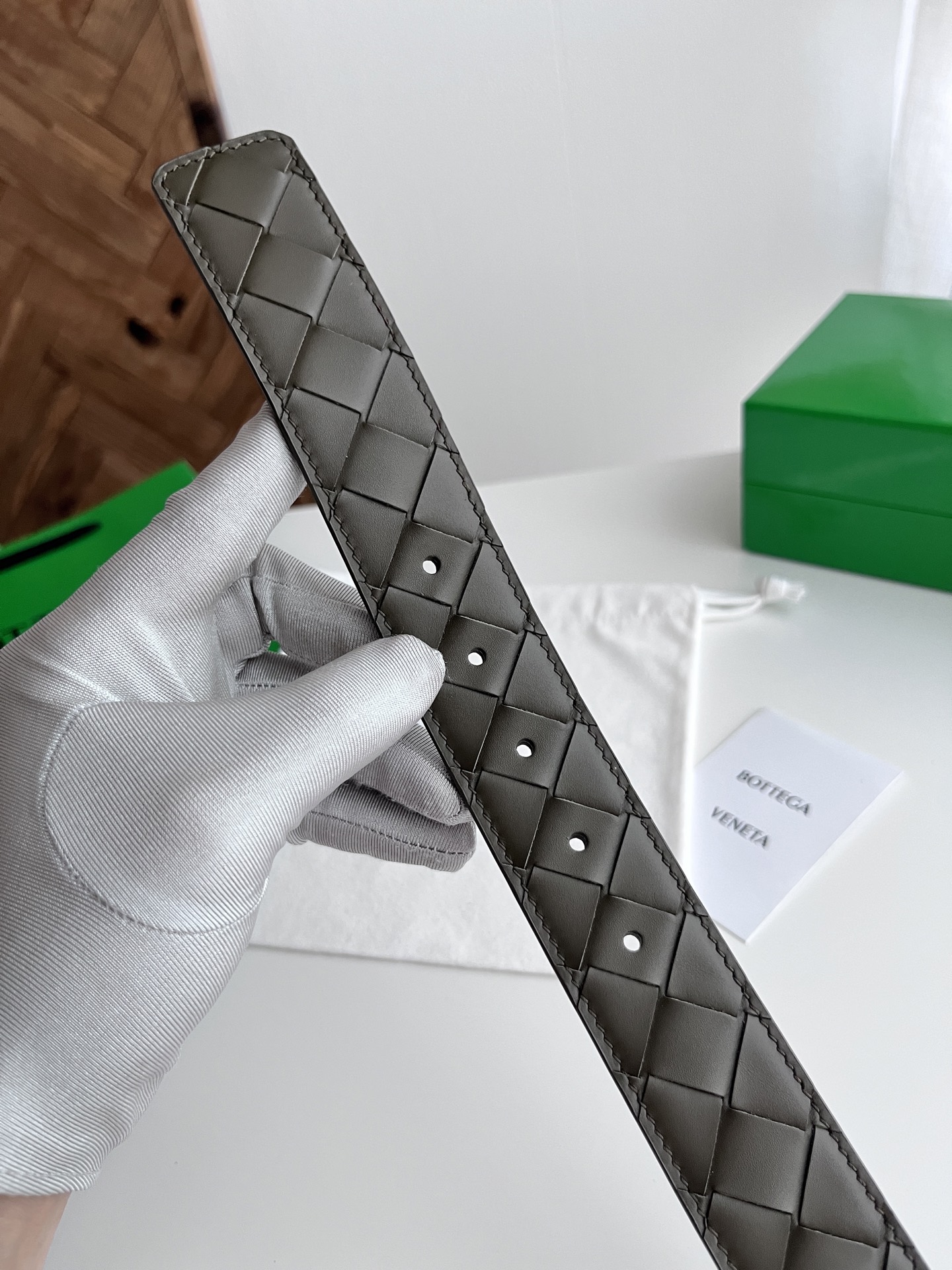 Bottega Veneta intreccio woven cowhide double-sided waistband with a width of 3.5cm