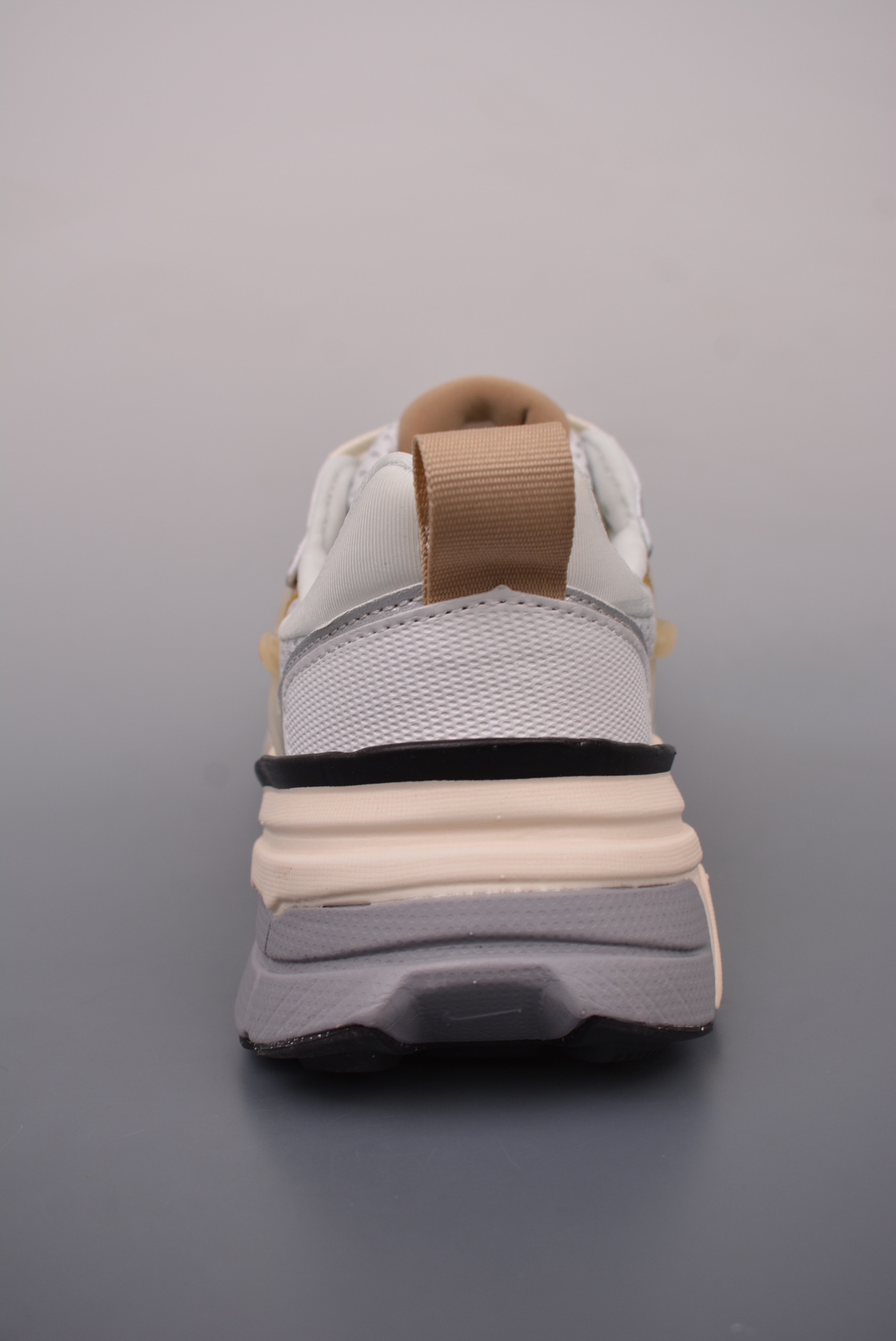 Nike Wmns V2K Runtekk LowWhiteKhakiMetallic Silver HJ7245-100
