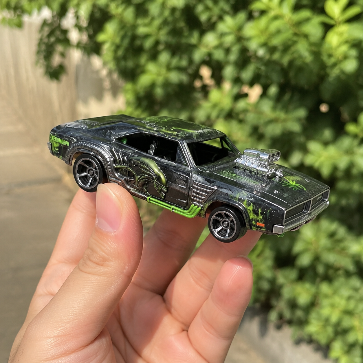 Hot Wheels Alien Xenomorph Charger – 1969 Dodge Charger