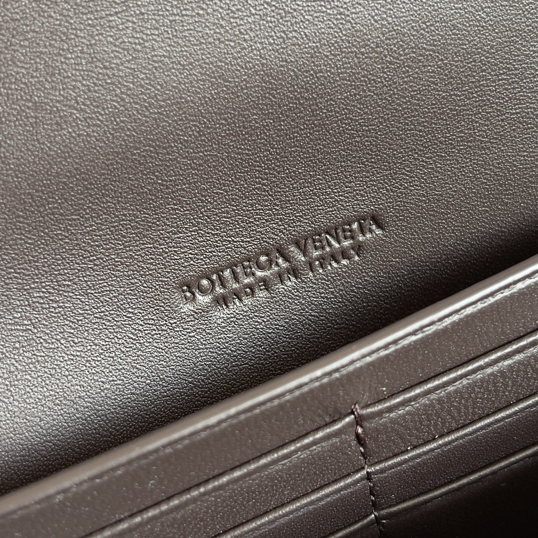 Bottega Veneta andiamo clutch 794945