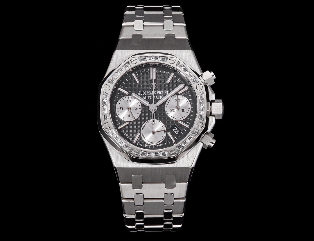 Audemars piguet Royal Oak series 26715BC.ZZ.1356BC.01