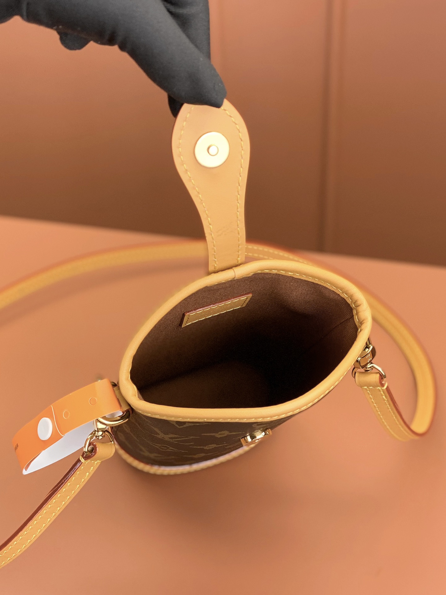 Louis Vuitton FOLD ME Clutch M80874