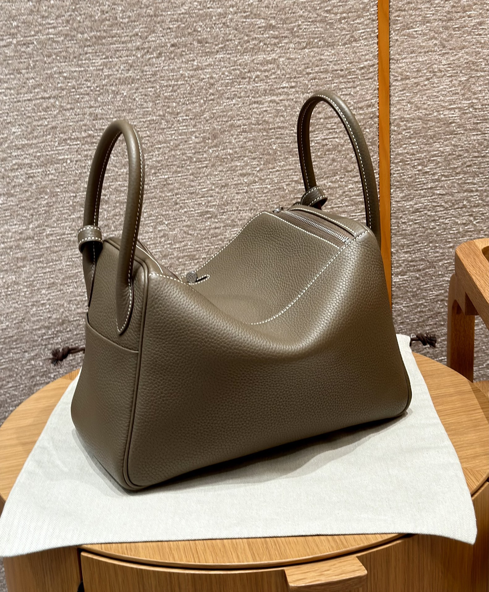 Hermès Lindy 18Etoupe Handbag(Handmade to order)