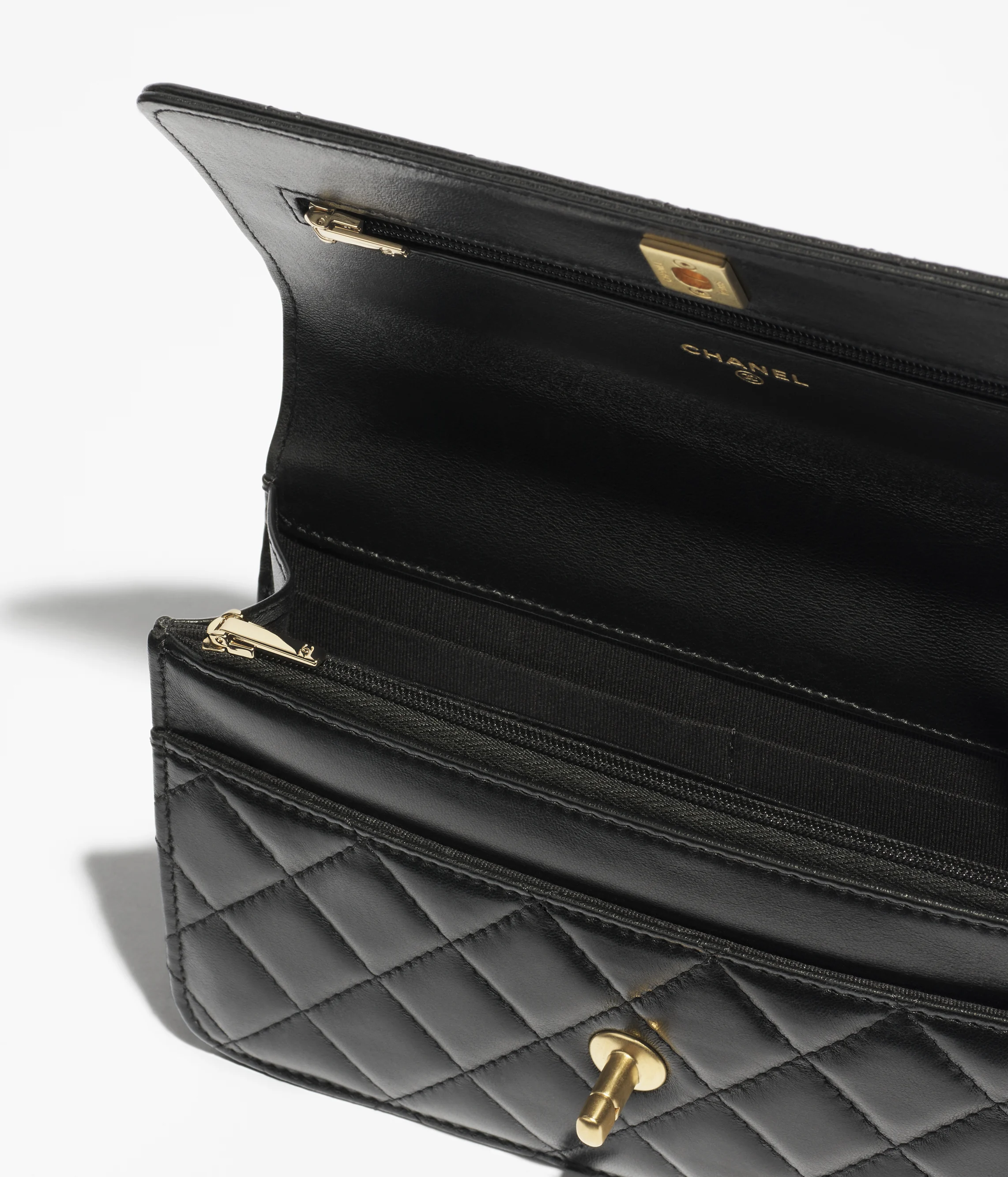 CHANEL Wallet on Chain Shiny Lambskin, Imitation Pearls & Gold-Tone Metal Black AP4518-B19730-94305