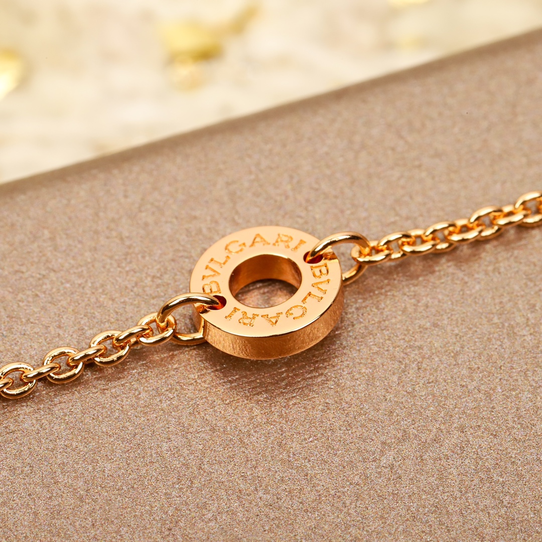 Bulgari CABOCHON round necklace