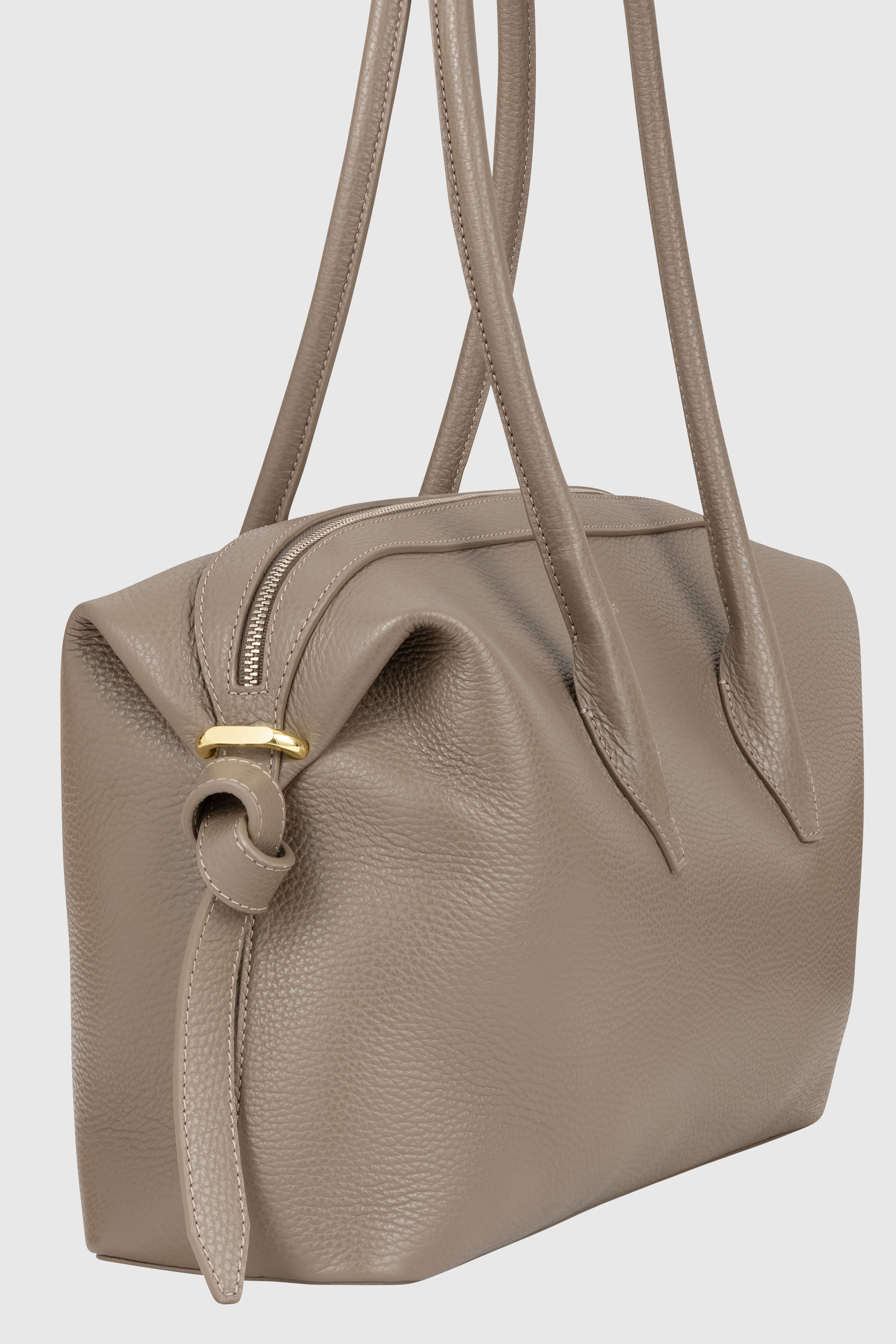 BRIOCHE DUFFLE - TAUPE PEBBLE GRAINED LEATHER