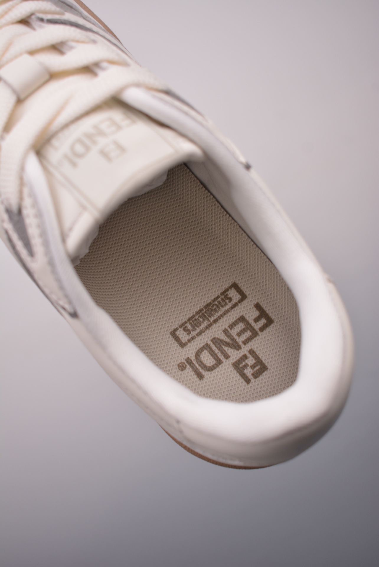 Fendi Match Sneaker Low Velcro Leather Off-White 7E1493AHH2F1FHS
