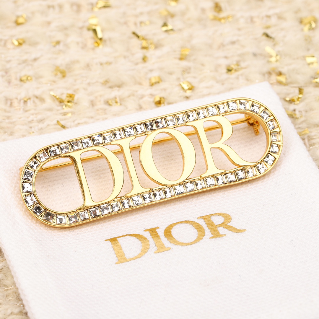 Dior letter full diamond brooch