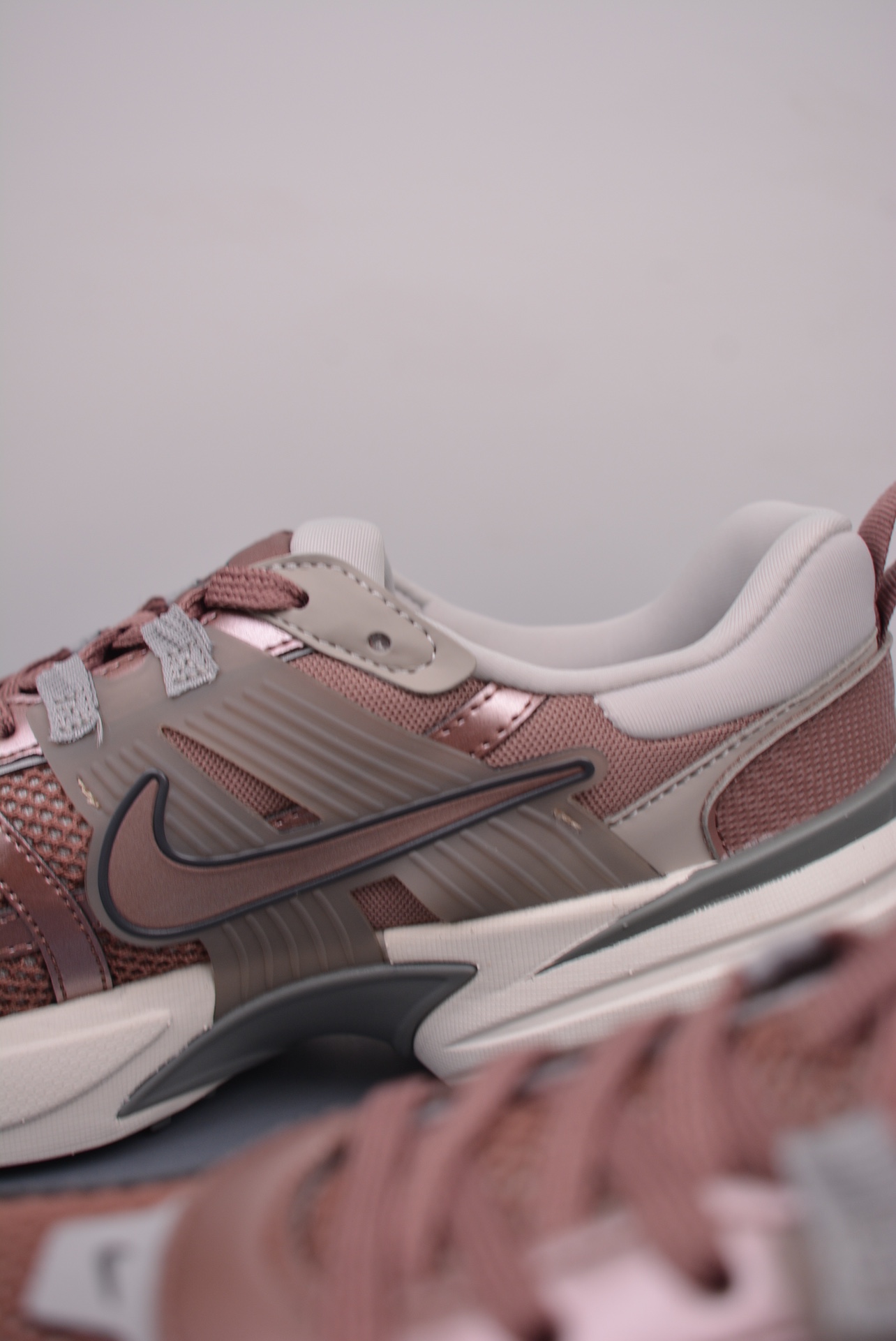 Nike Wmns V2K Runtekk LowSmokey Mauve FD0736-102