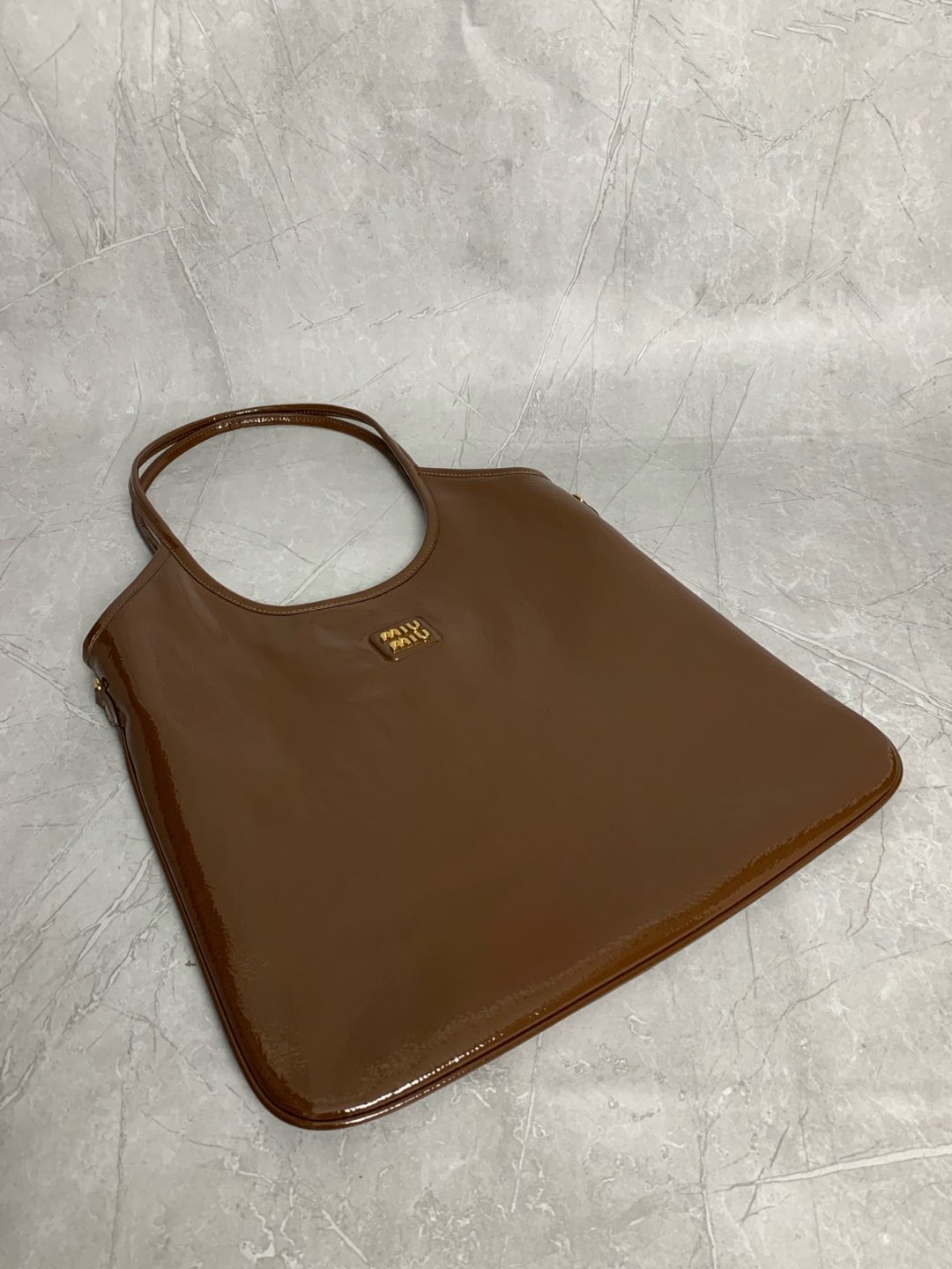 Miu Miu hobo tote 5BG231