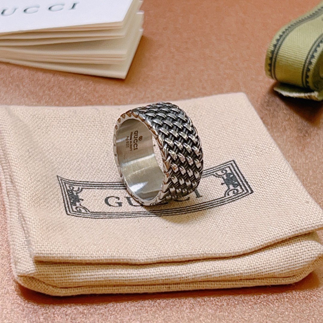GUCCI Braided Vintage Ring