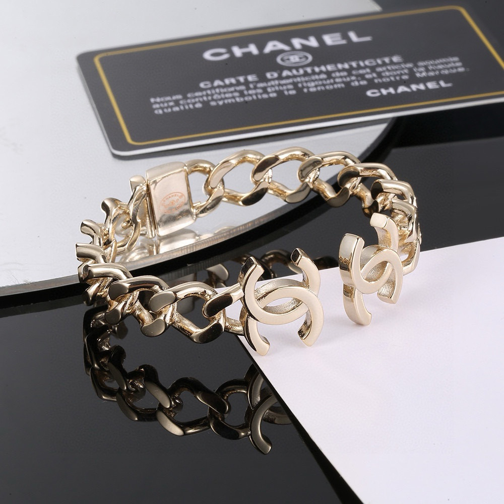 Chanel chain hollow bracelet