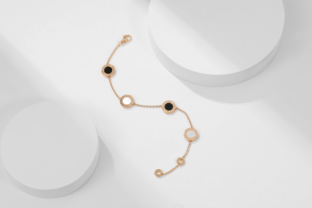 Bulgari Classic Mother-of-Pearl Four-Flower Bracelet