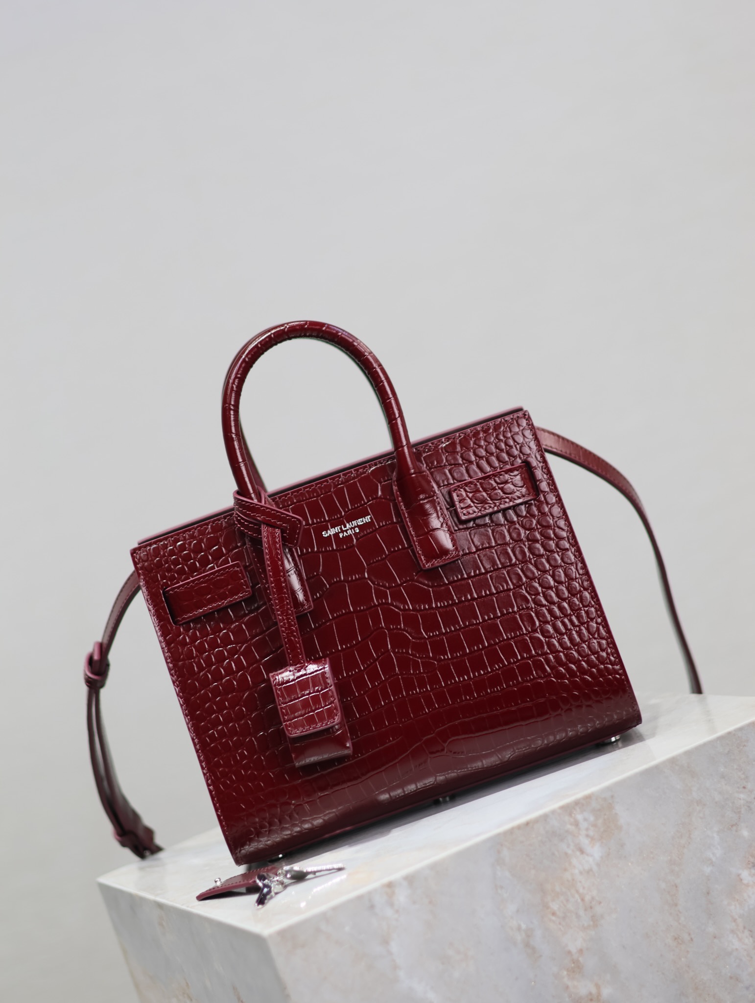 Yves Saint Laurent sac de jour accordion bag 392035