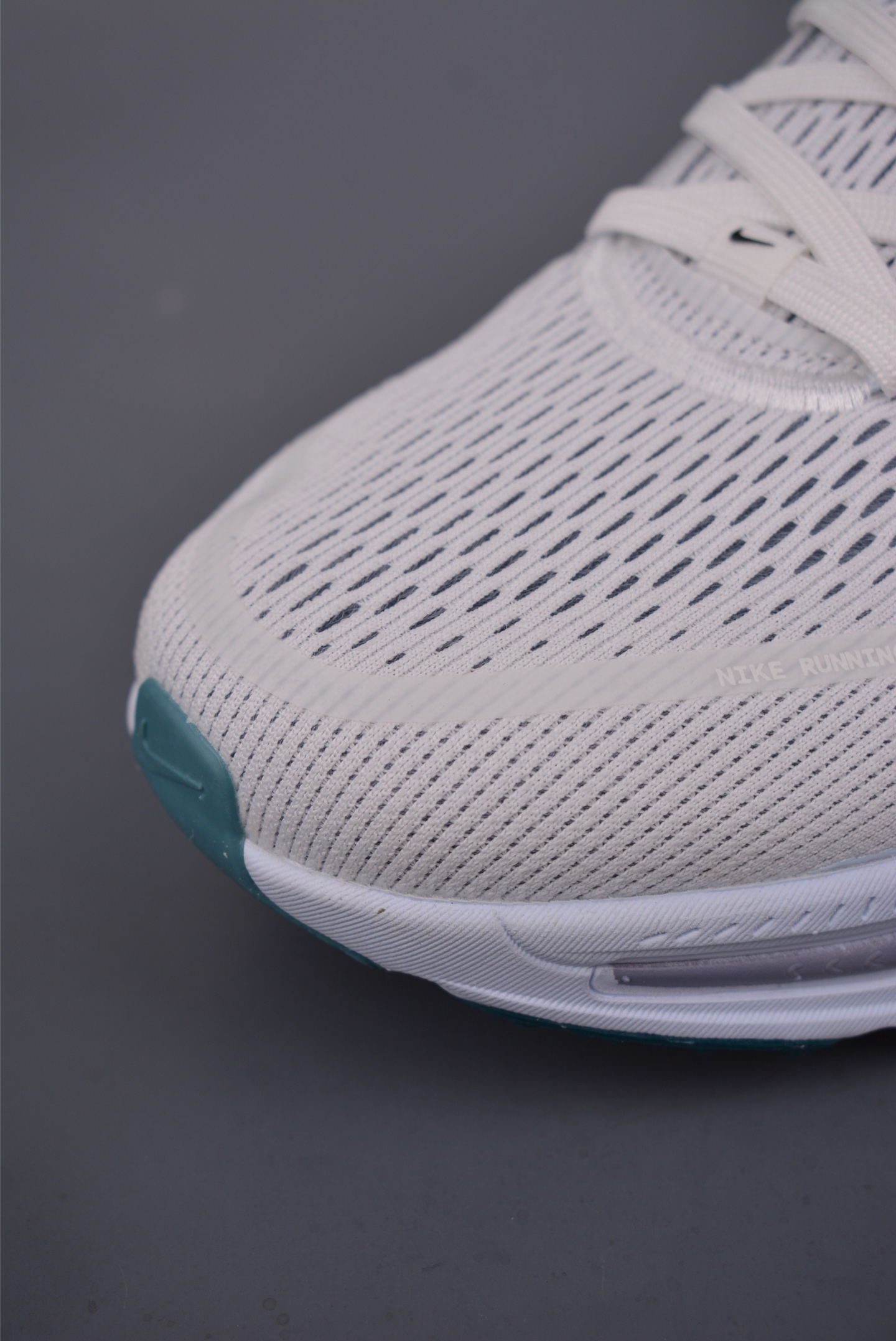 Nike Air Zoom Vomero 18 