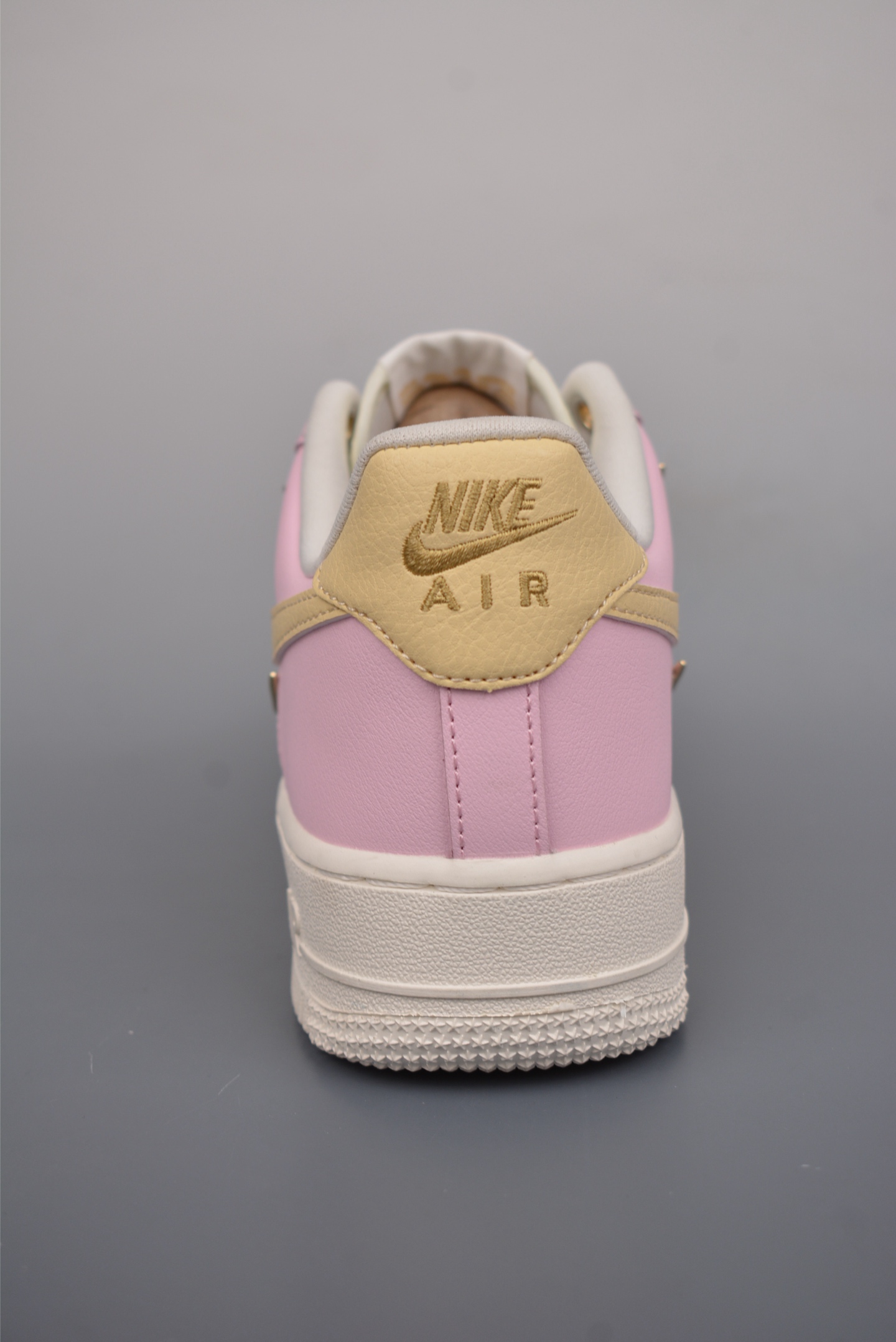 Nike Air Force 1 Low White and Pink Valentine's Day Limited Edition  IB2574-600