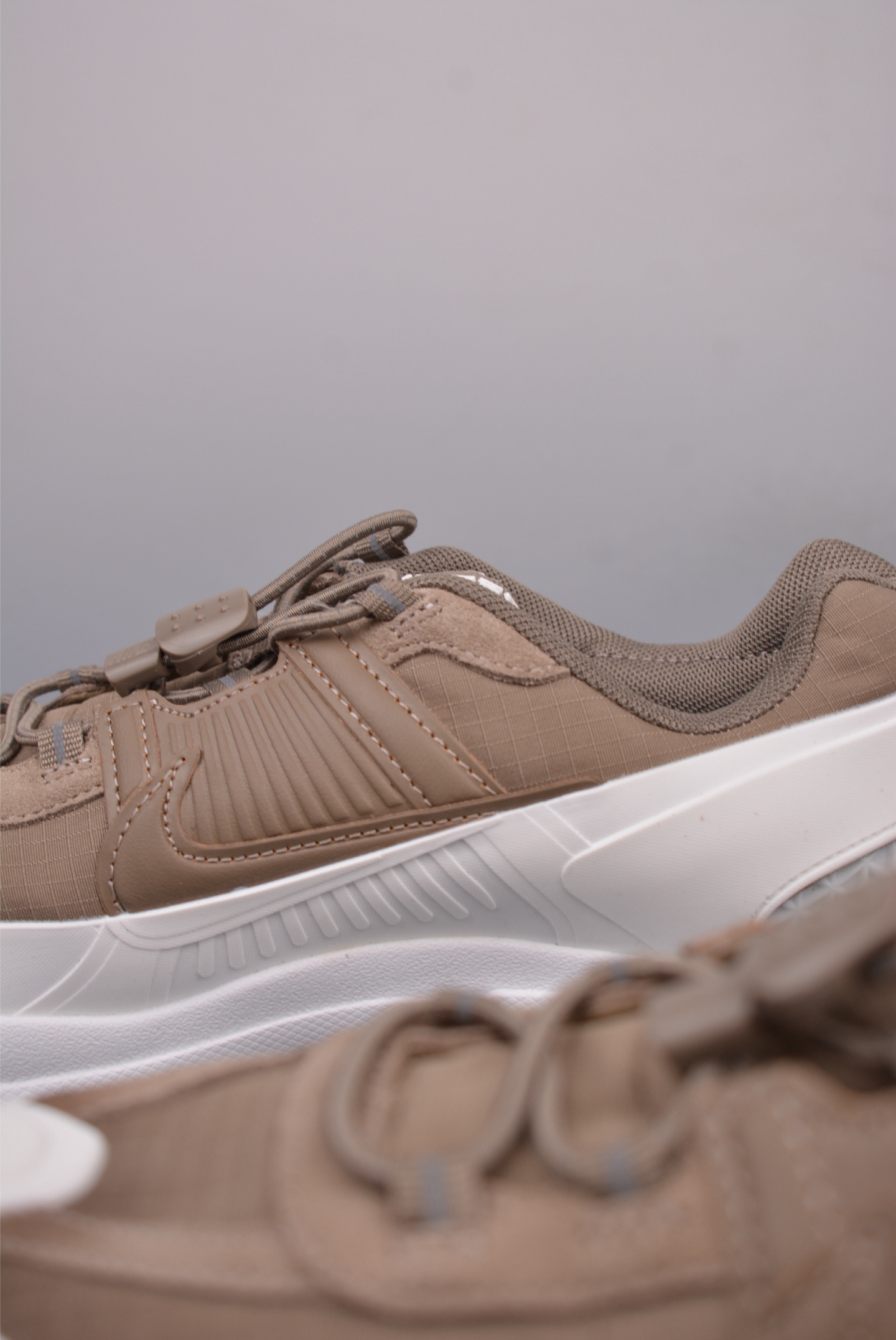 Nike Zoom Vomero 5 RoamMink Brown Light Bone HQ2181-006