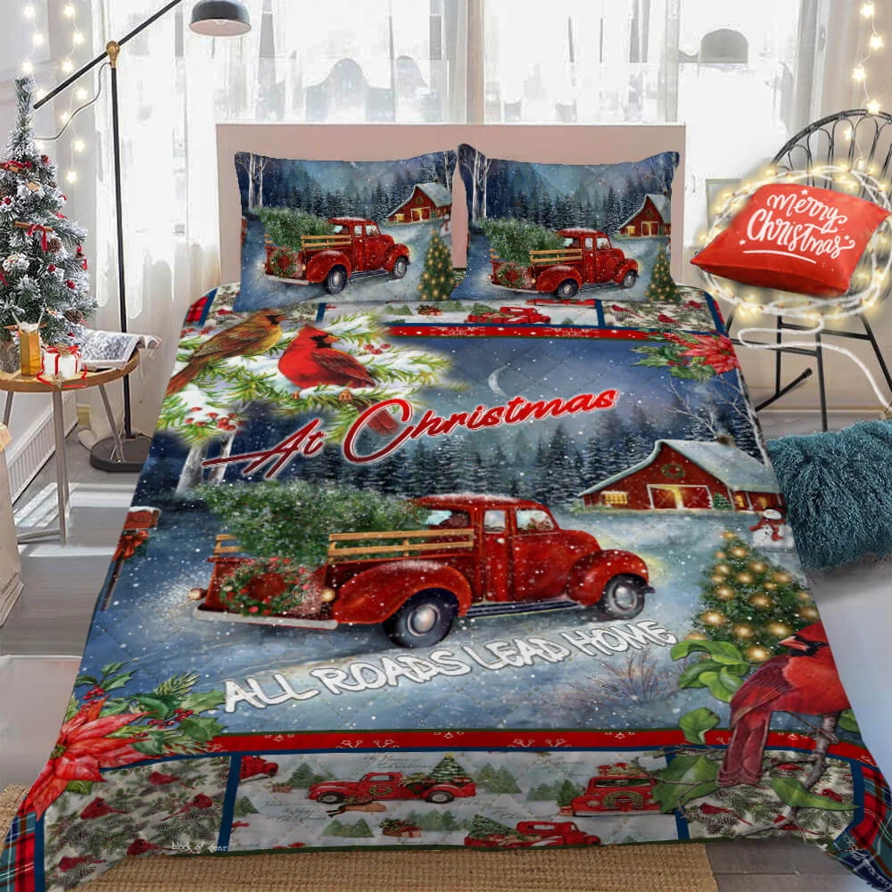 At Christmas All Roads Lead Home Quilt Bed Set