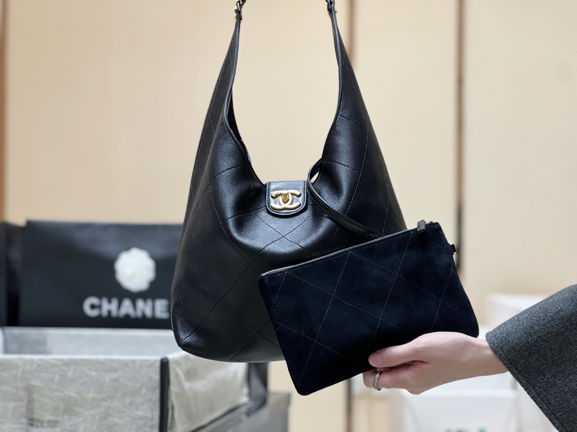 Chanel 25P Spring/Summer Preview Series Hono Hippie Bag AS5425