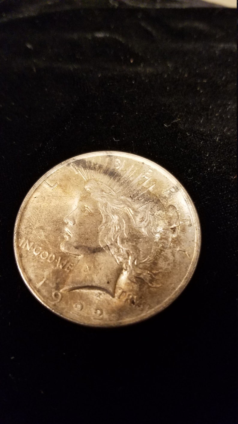 1922 Silver Peace Dollar  BU !  Lot# 802