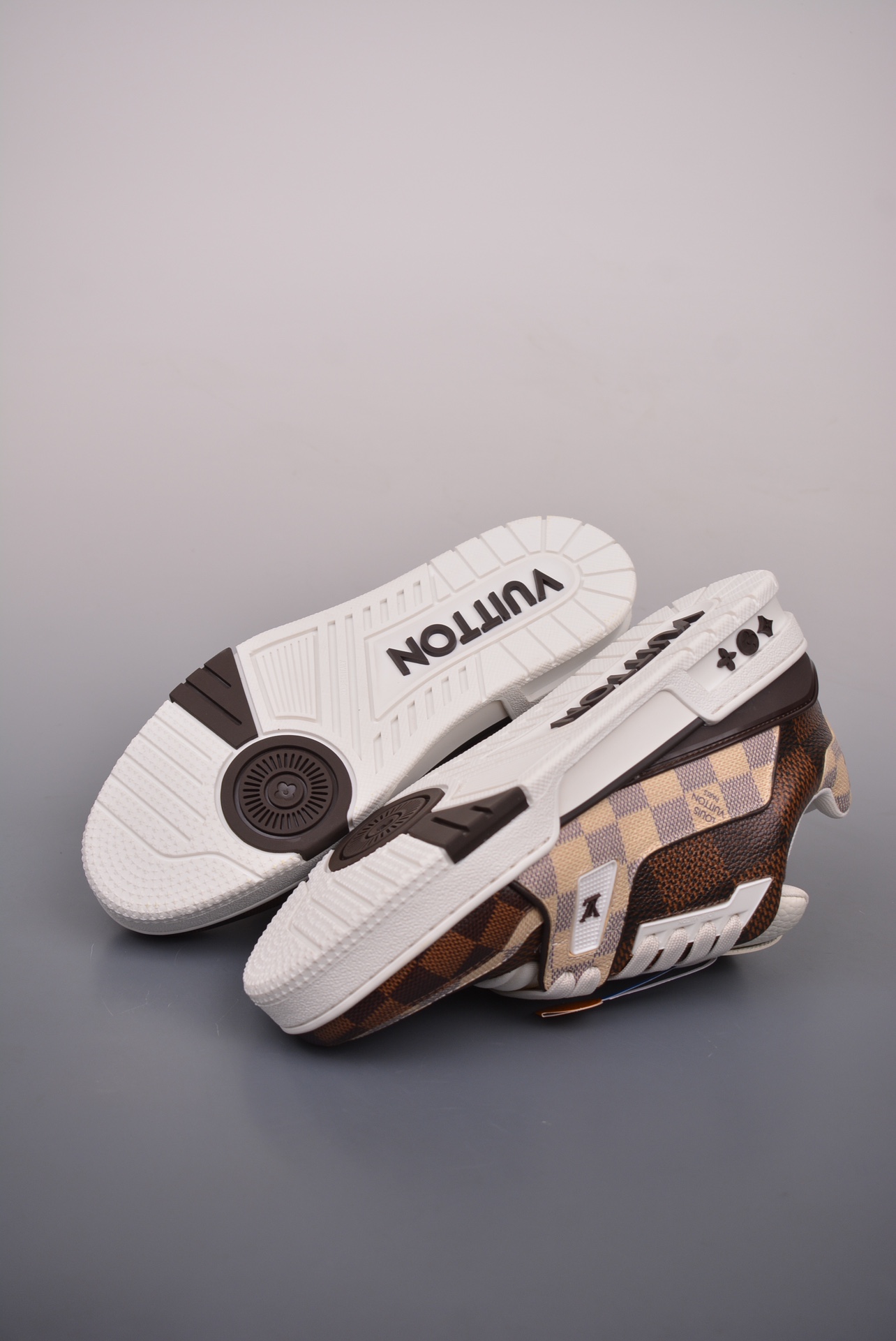 Louis Vuitton Trainer Sneaker Lowv Dark Brown Cream Plaid 1AAST5