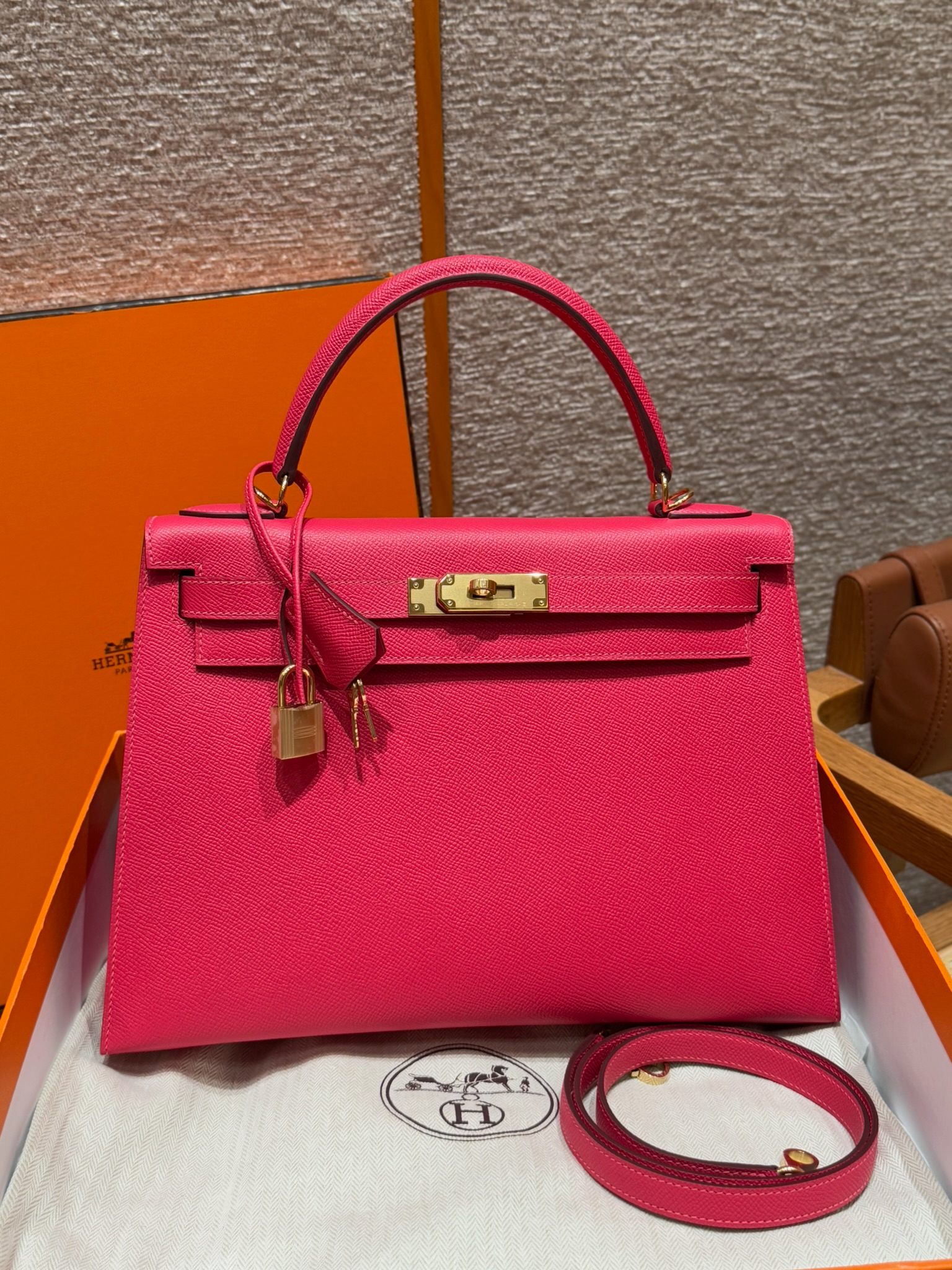 Hermès Kelly i6Rose extreme handbag (handmade to order)