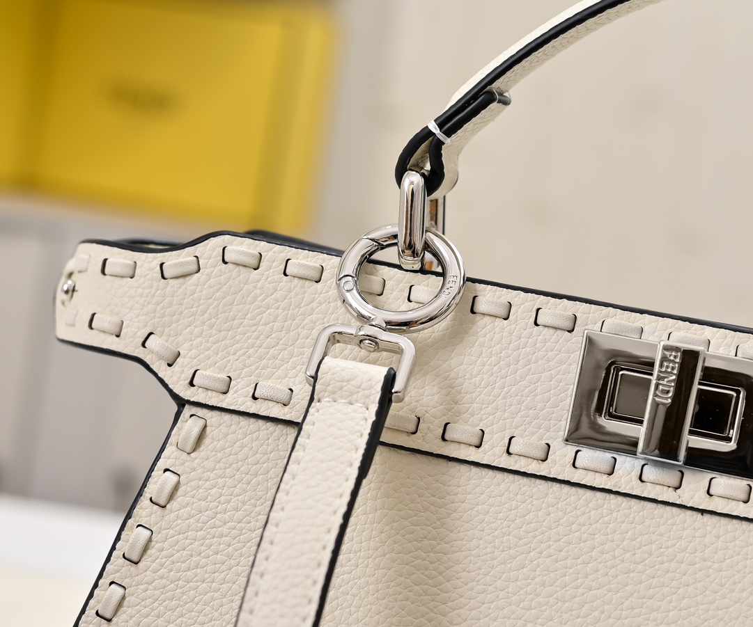 FENDI ekalboo macaron hand-sewn kitten bag 3361