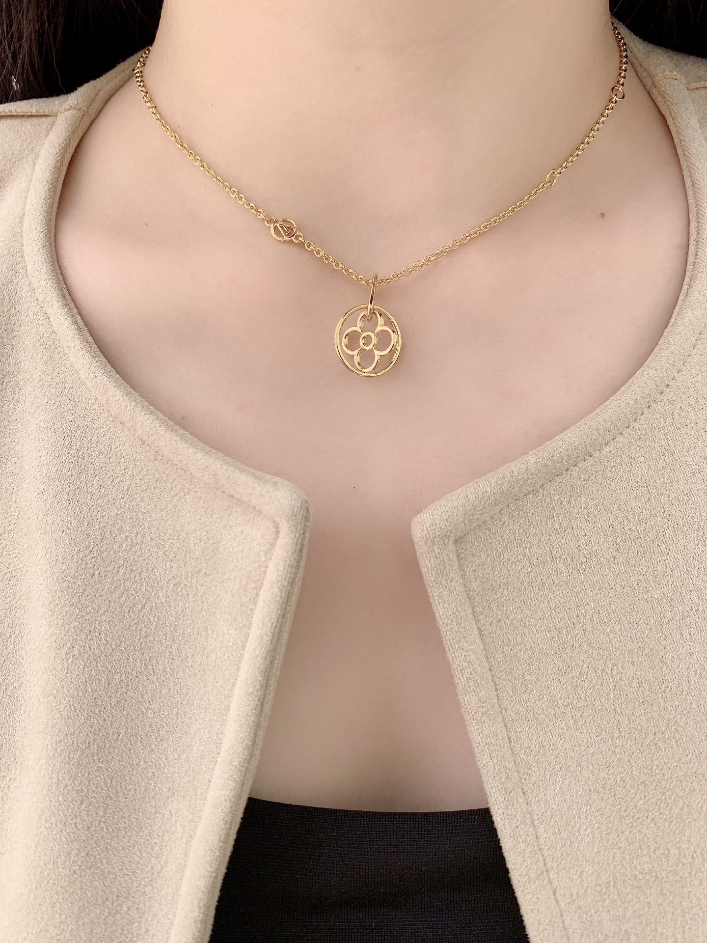 Louis Vuitton Hollow Flower Hoop Necklace