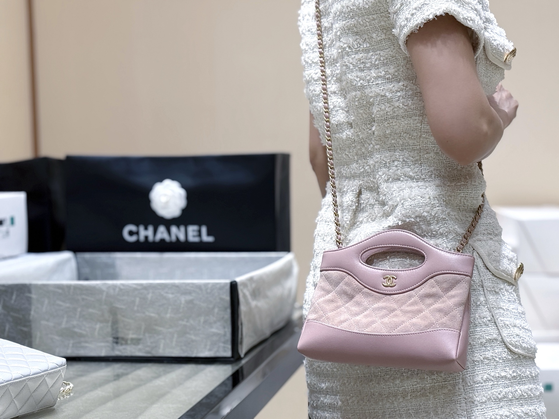 Chanel 25P Spring/Summer Preview Series 31nano Suede Handbag AP3656 00118