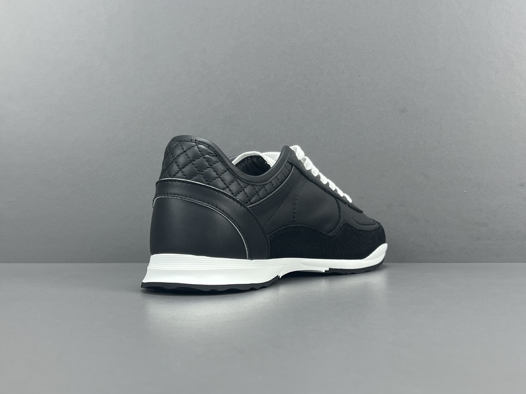 Chanel A25 CC Calfskin Trainers Sneaker G46372-B19848-NAFGO