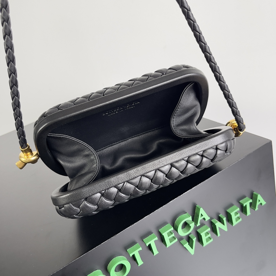 Bottega Veneta 24 Spring Fashion Braided Evening Bag 717623