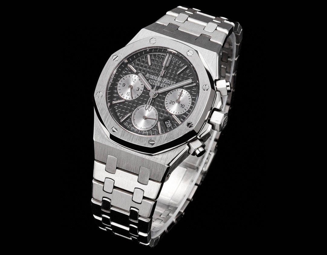 Audemars piguet Royal Oak series 26715BC.ZZ.1356BC.01