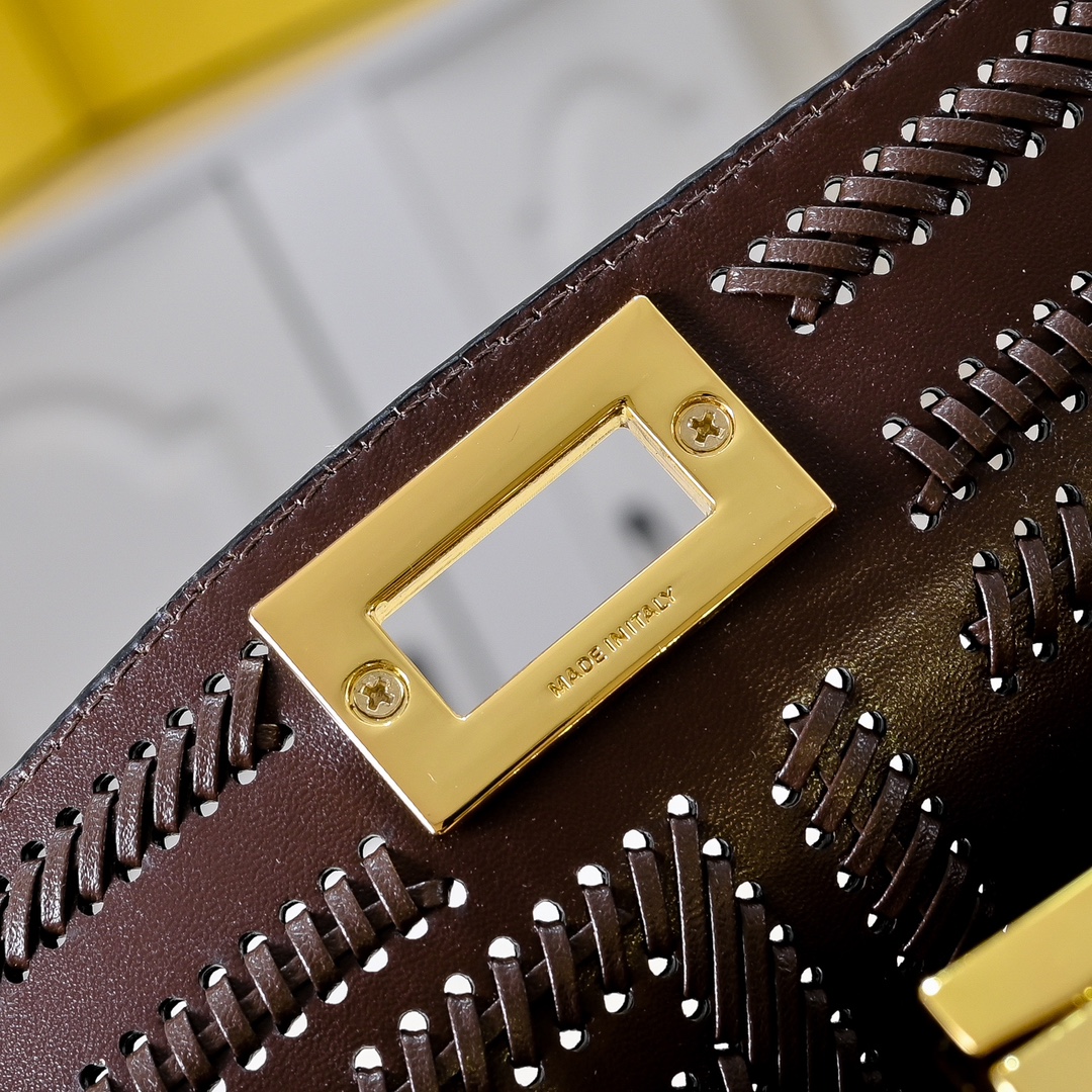 FENDI ekaboo iseeu small bag 3372