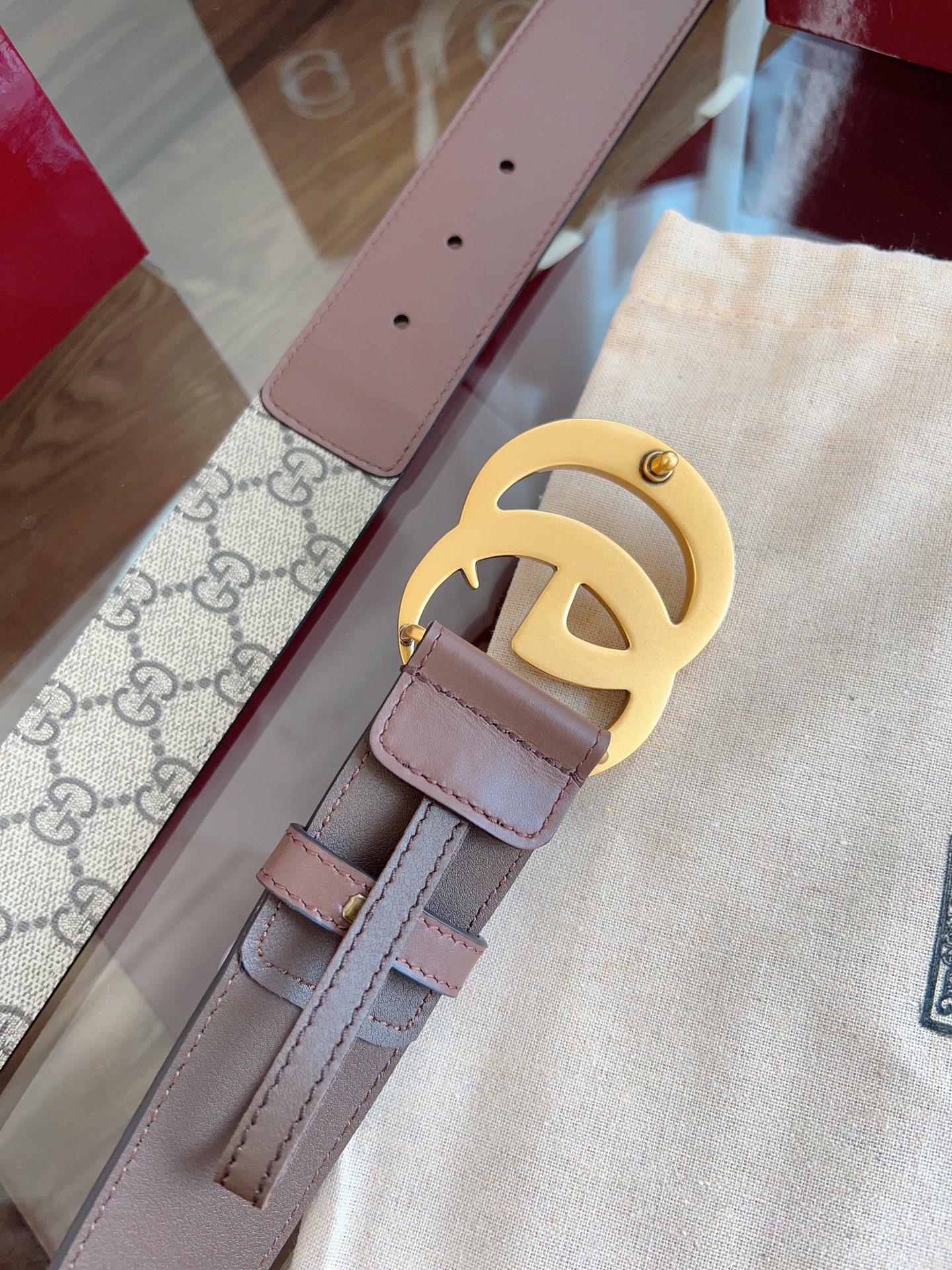 Gucci Double G brass buckle leather belt with a width of 4.0cm