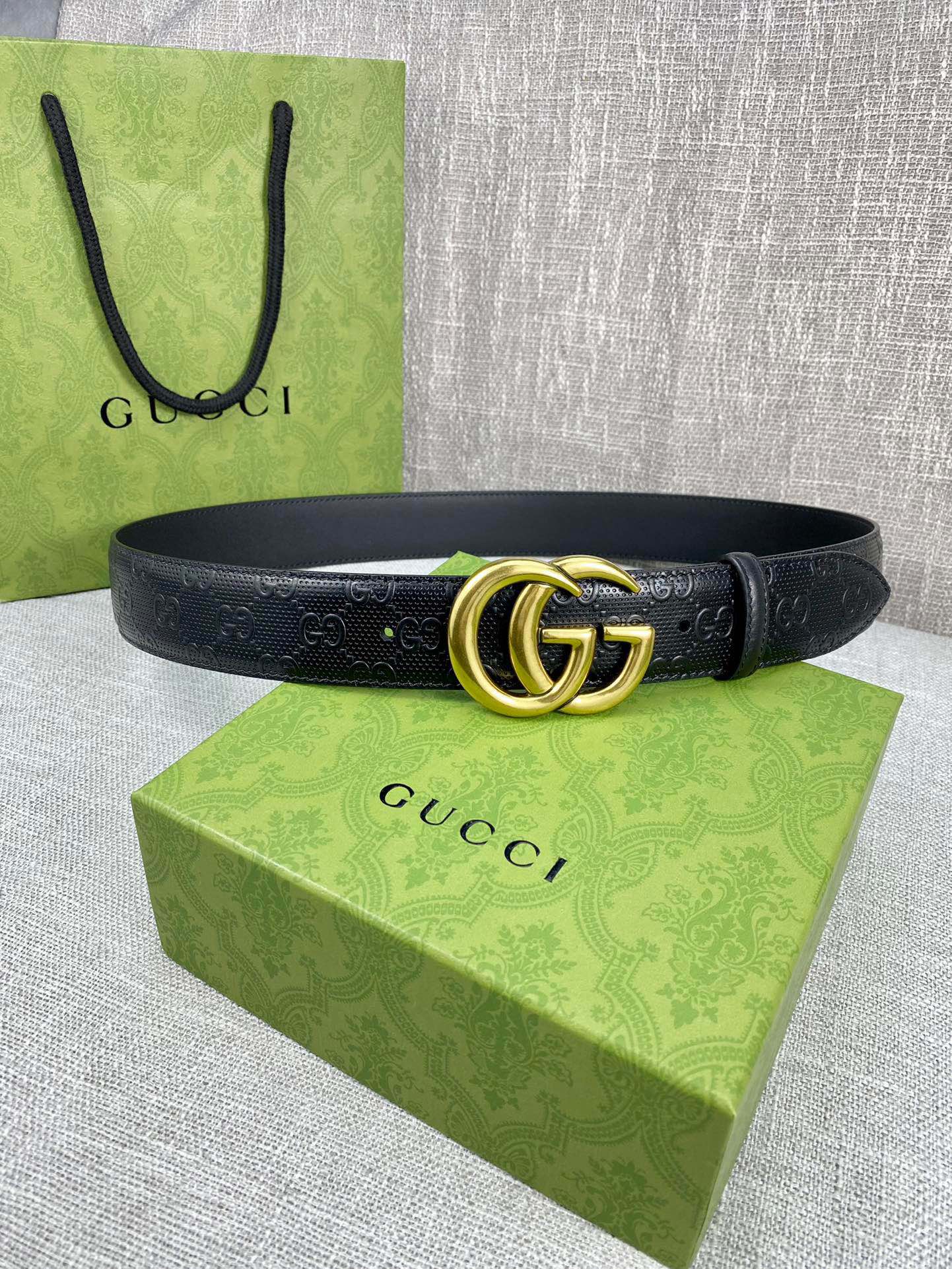 Gucci black embossed leather belt width 4.0CM