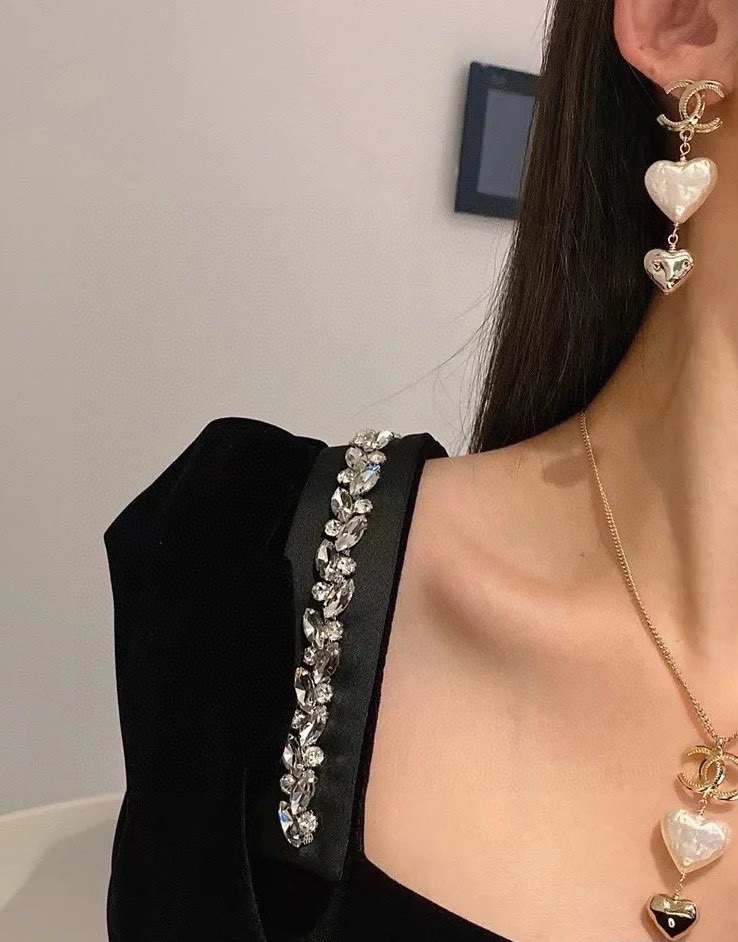 Chanel Pearl Heart Necklace