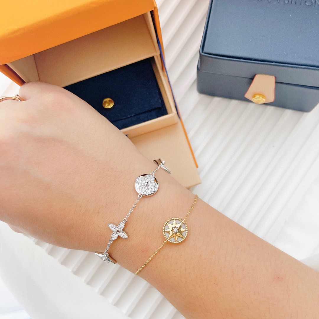 Louis Vuitton new five-flower full diamond bracelet
