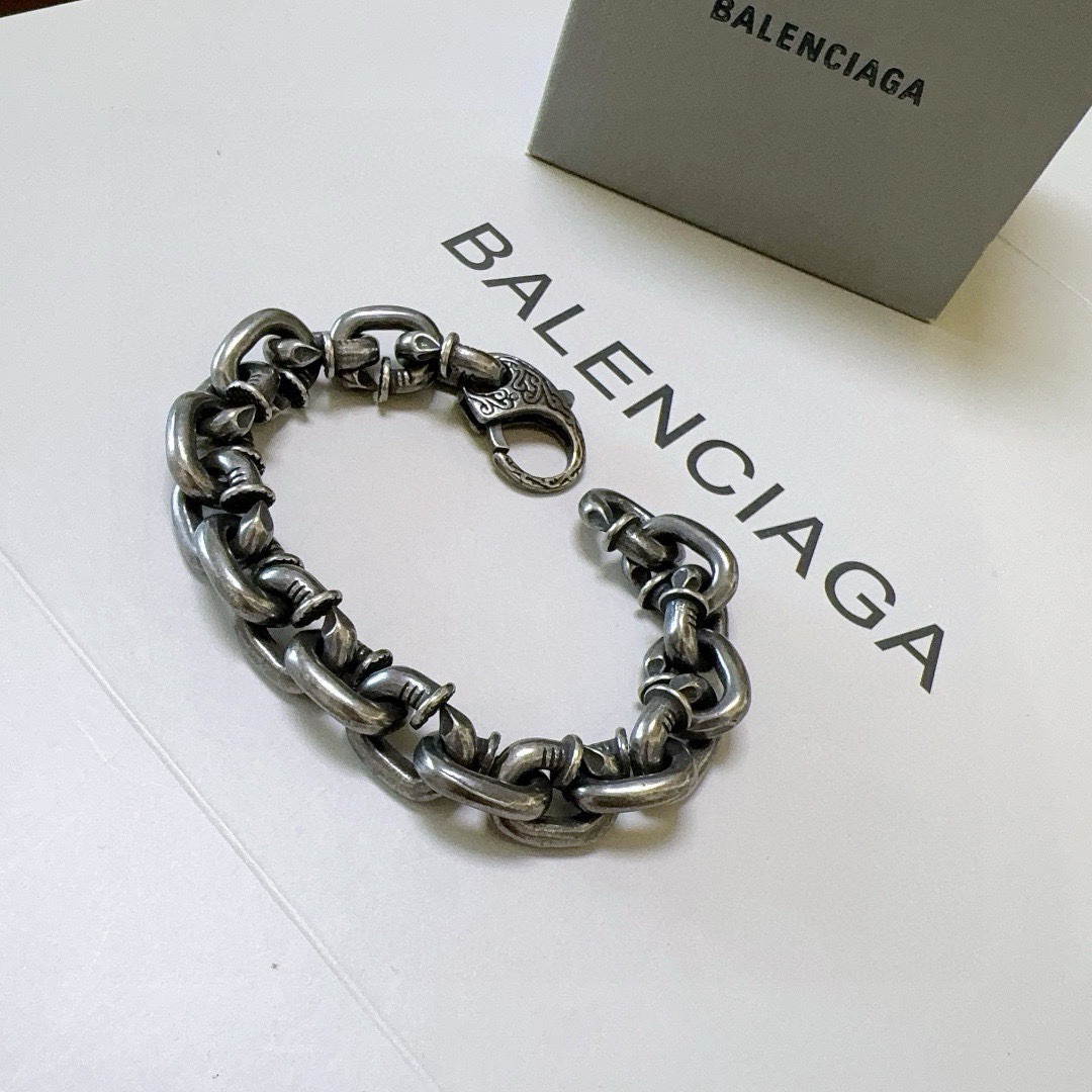 Balenciaga nail chain bracelet