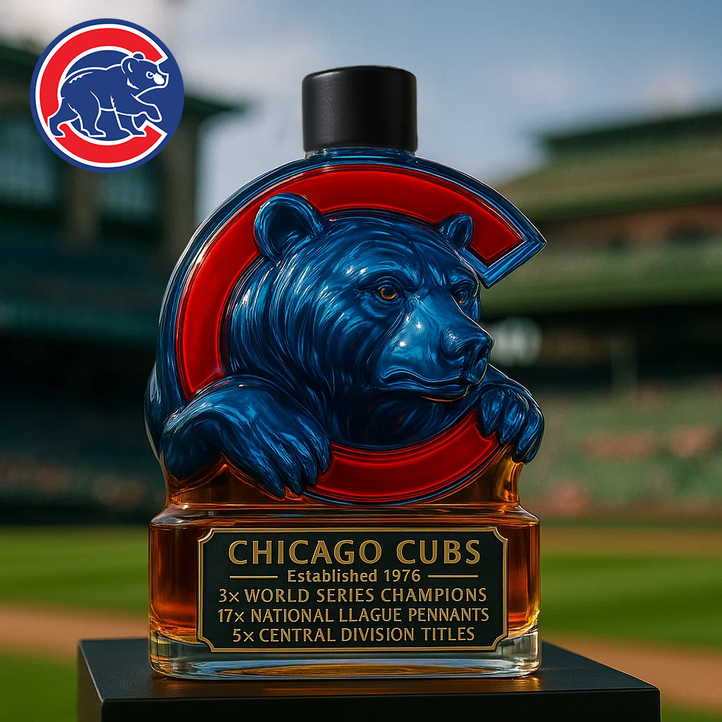 Legends in Glass — 🐻Chicago Cubs Collector Bottle
