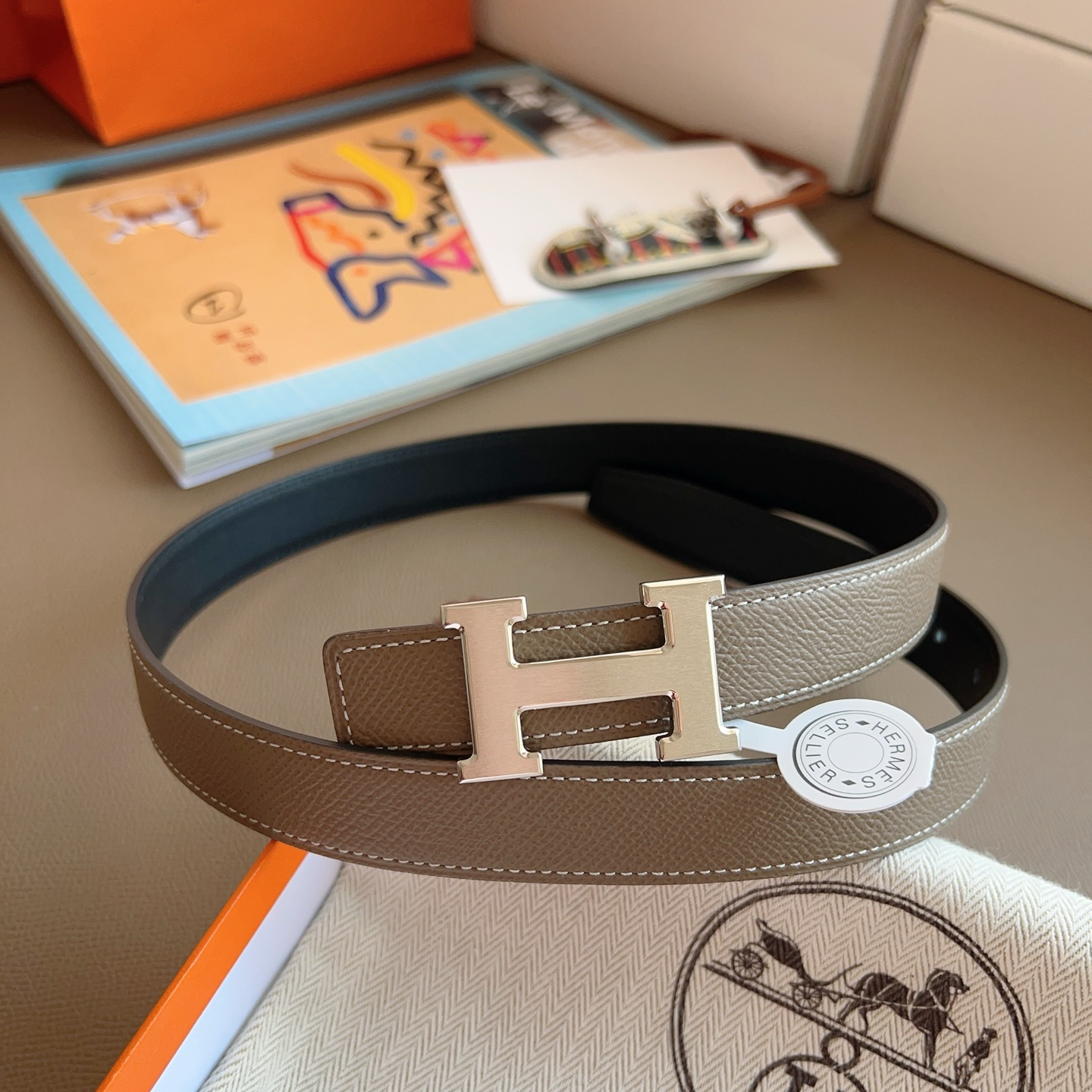 Hermès 2025 New Women's Double-Sided Belt 2.4cm Width