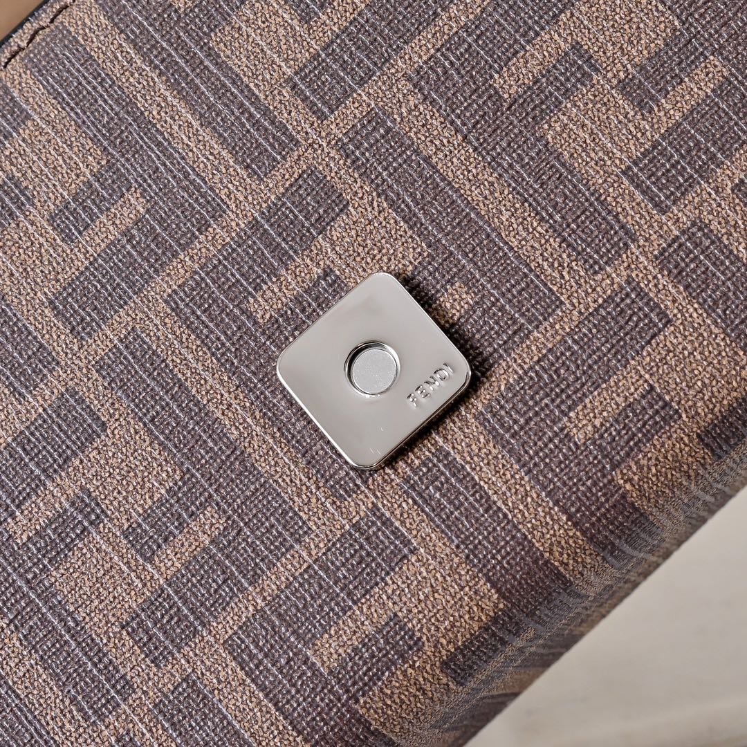 FENDI 2025 Nano Baguette 3376