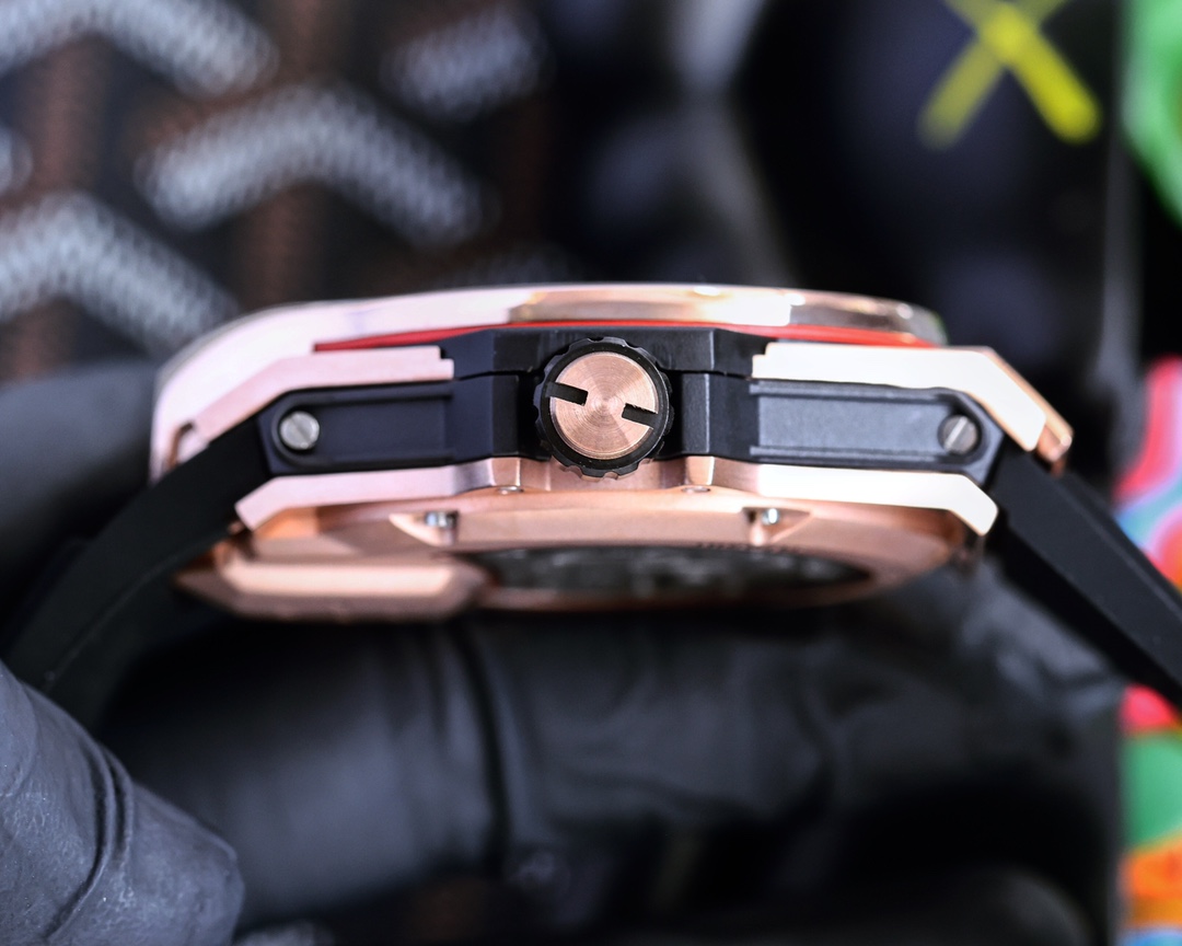 HUBLOT Warcraft MP Series 909.NX.1120.RX.1704