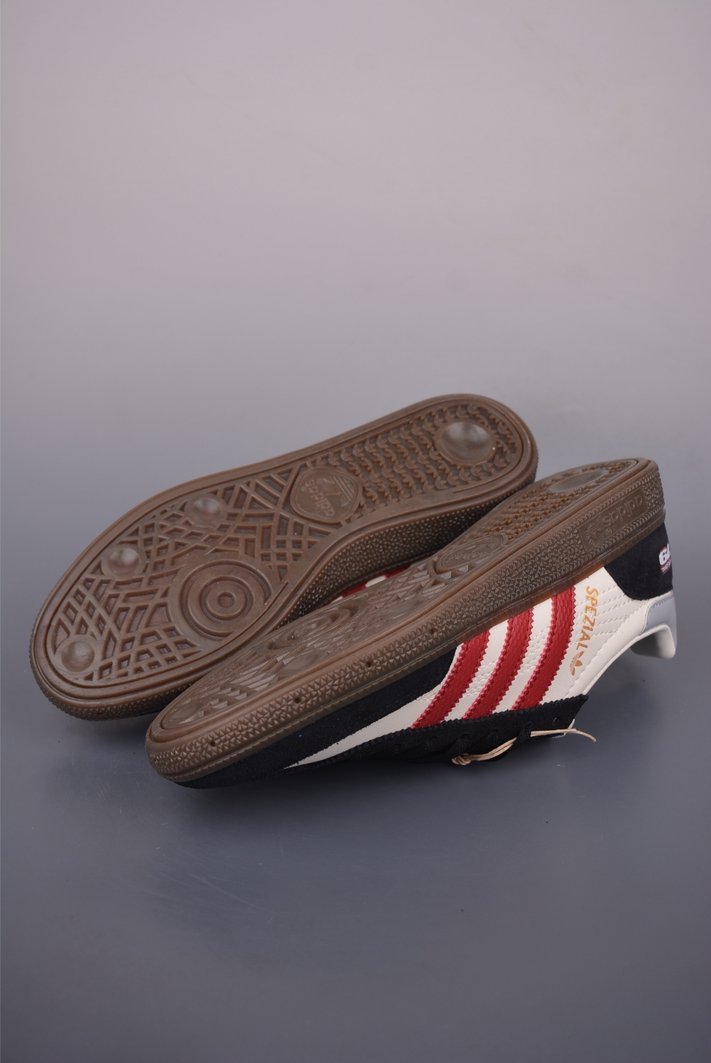 adidas Handball Spezial “Spezial 79 White Black Red”JQ8735