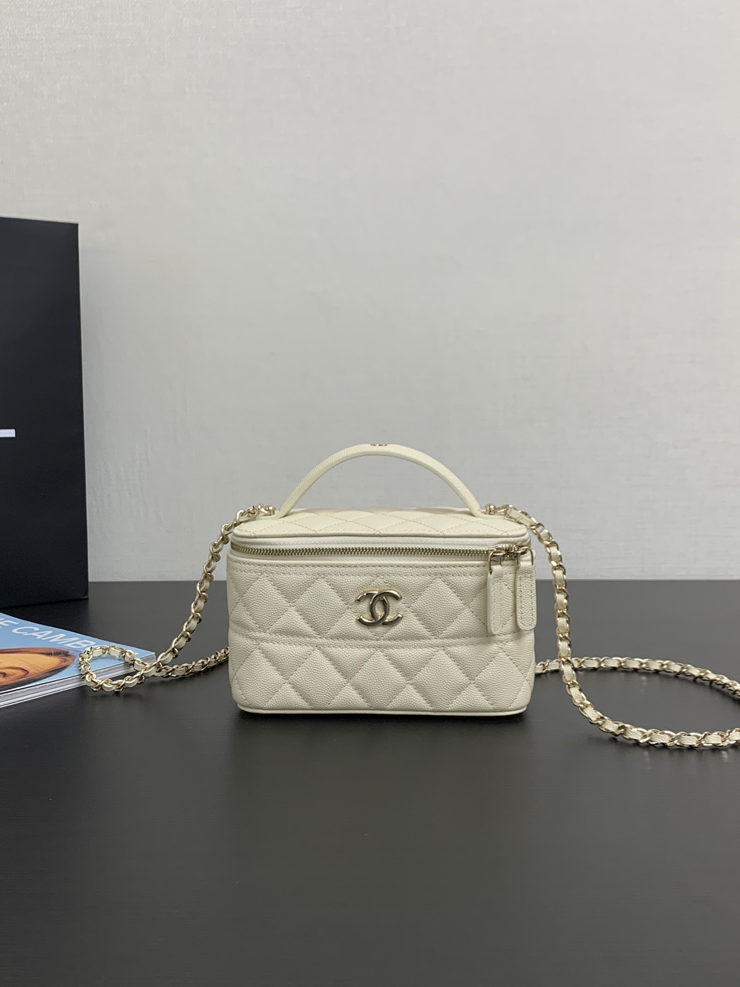 Chanel 25C cosmetic bag 99440