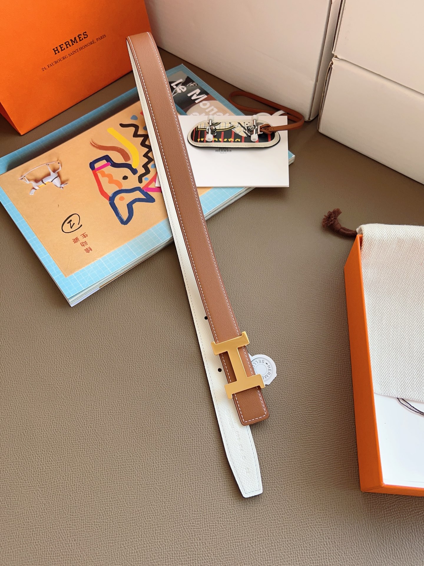 Hermès 2025 New Women's Double-Sided Belt 2.4cm Width