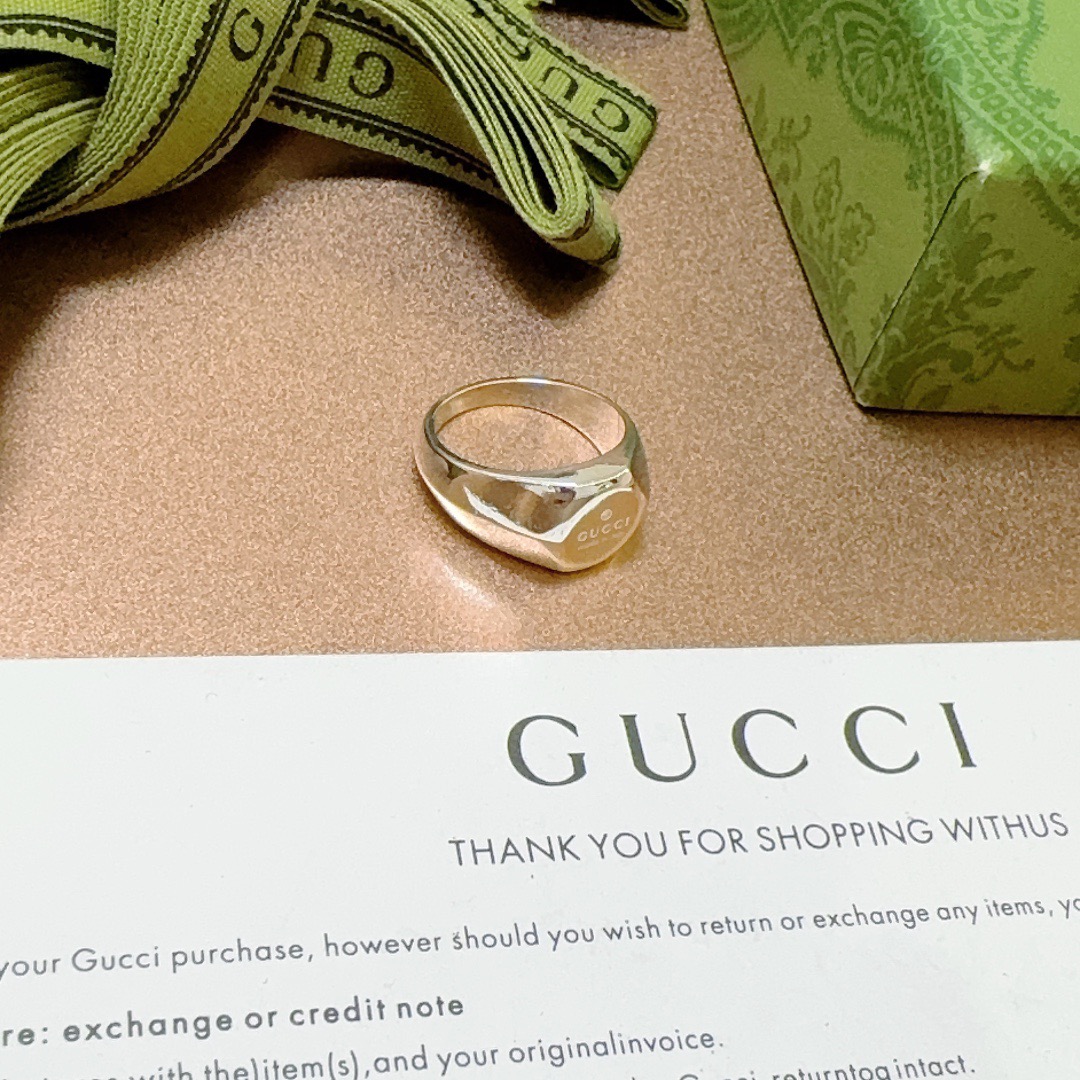 Gucci shiny ring